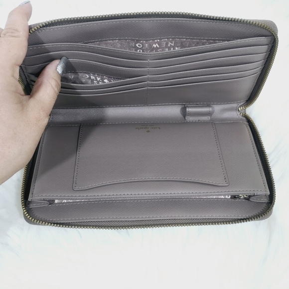 Kate Spade cell phone multi function wallet extra large - Picture 14 of 17